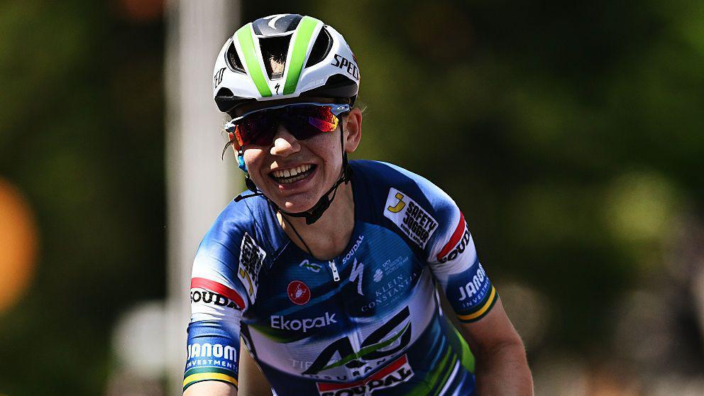 8e279c46179c431a6718f6b280035678 Gigante одержал победу в Джиро, когда Хендерсон падает