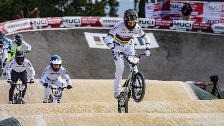 bf6b2e11e1d0dbd5eeda5b3d54881a5b Смотреть чемпионаты мира BMX Racing на BBC