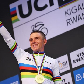 27ff7287c77105ae93aa57697576bba7 Evenepoel завоевывает еще один титул чемпиона мира по гонкам на время