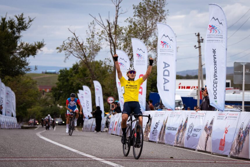 49d16b5b8743459116468561a8fa9f3d Лидер гонки Савва Новиков — победитель пятнадцатого этапа «Дружбы народов Северного Кавказа»