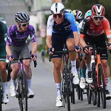 Пропалестинский протестующий вызвал аварию в Вуэльте