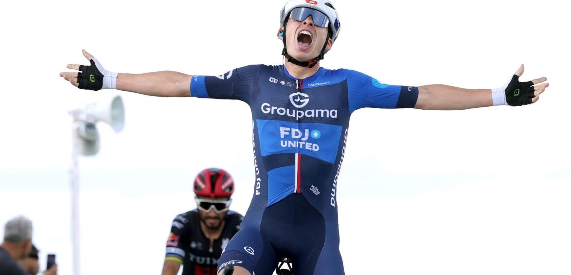 Грегуар лидирует в Туре Британии после победы на четвертом этапе