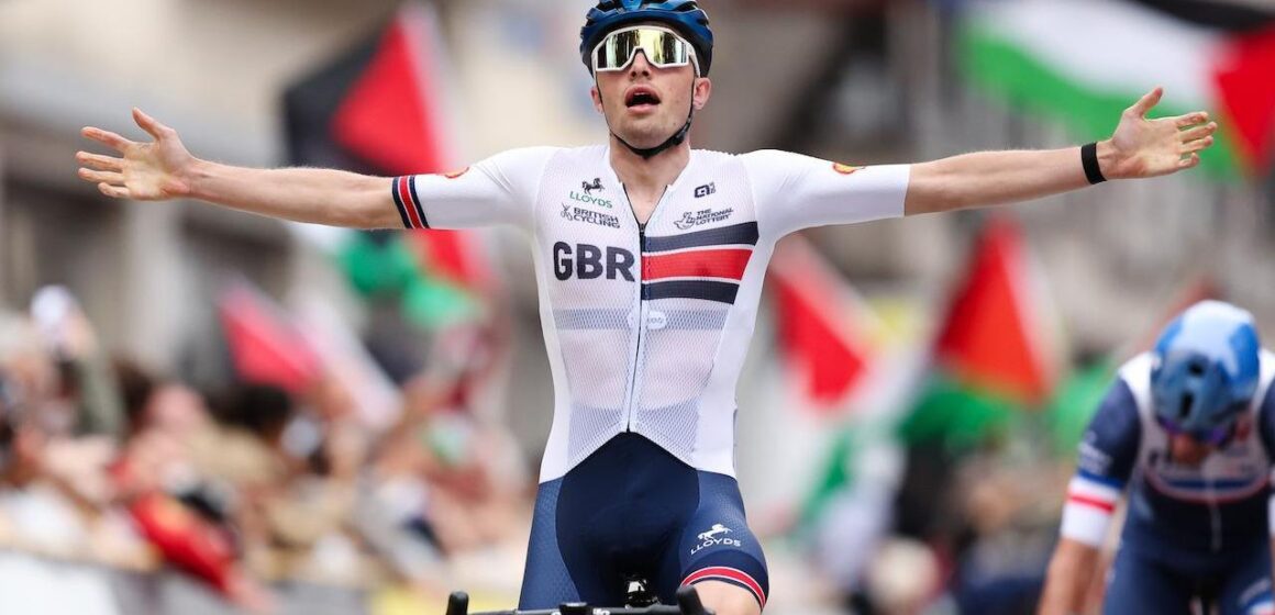 Грэм завоевывает четвертый подряд титул чемпиона мира по шоссейным гонкам