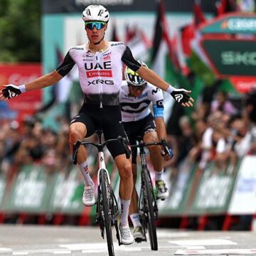 Аюсо выиграл 12-й этап Вуэльты Испании