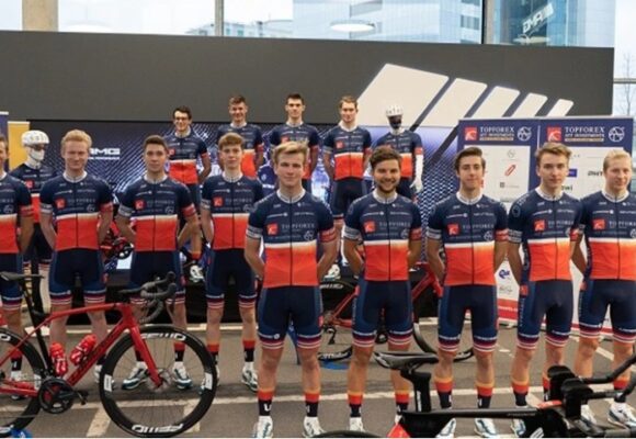 Форекс-компании и велоспорт: как брокеры спонсируют команды