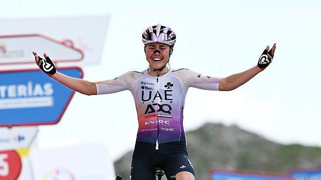 Блази выиграл Вуэльту и стал первой победой в Гранд-туре