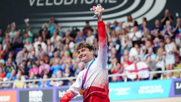 Робертсон побил рекорд Игр и выиграл золото в велоспорте